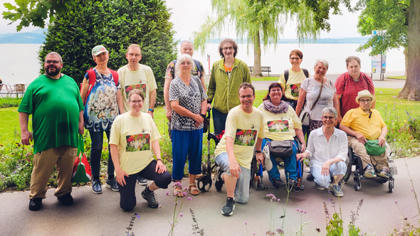 Gruppenfoto der Freizeitgruppe am Zugersee